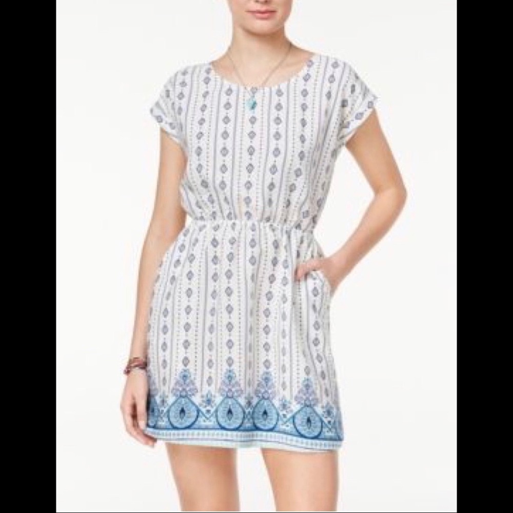 2/$22❤️ ~ NWT White+Blue Print Cutout Back Dress